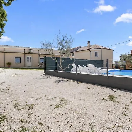 Villa Emma In Pula, Istria - By Istrabook